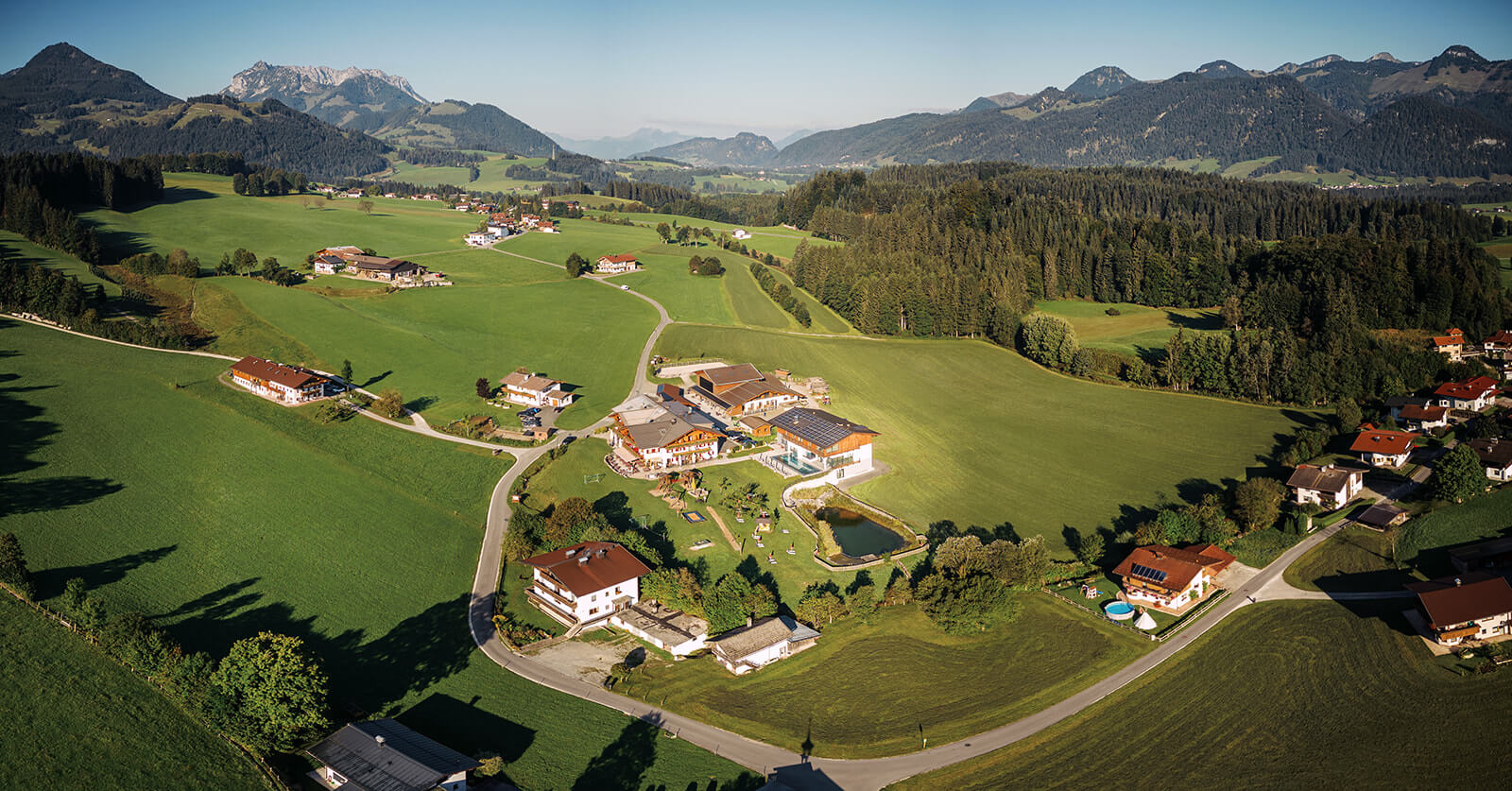 5840-feriengut-unterhochstaett-dji_0024-pano-c_peakmedia_dominik_zwerger_websize